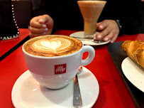 Cappuccino du Café illy à Paris - n°14