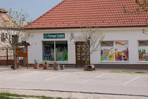 Farmer Center image