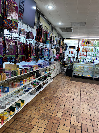 Tobacco Shop «Ra Shop #9 Lafayette», reviews and photos, 1905 NW Evangeline Throughway, Lafayette, LA 70501, USA