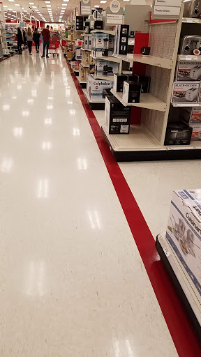 Department Store «Target», reviews and photos, 18855 N Market Pl Dr, Aurora, OH 44202, USA