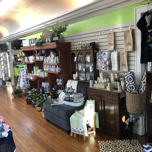 Florist «Petals & Vines», reviews and photos, 410 Main St E, Monmouth, OR 97361, USA