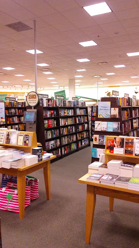 Book Store «Barnes & Noble Booksellers Palm Desert», reviews and photos, 72840 Highway 111 # 425, Palm Desert, CA 92260, USA