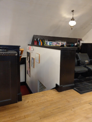 Beauty Salon «Mezzanine Salon», reviews and photos, 2225 E Franklin Ave, Minneapolis, MN 55404, USA