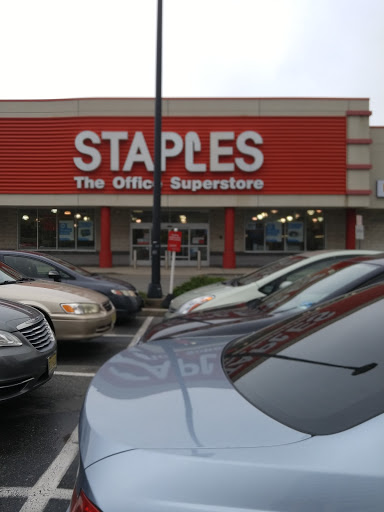 Office Supply Store «Staples», reviews and photos, 613 Washington Blvd, Jersey City, NJ 07310, USA