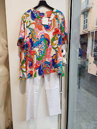 Photo n°4 de BELLE AVEC DES RONDEURS à Lourdes ()