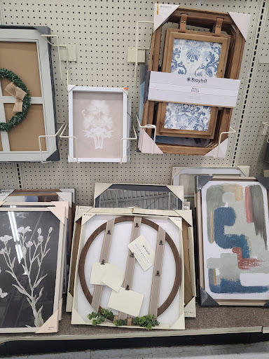 Discount Store «Big Lots», reviews and photos, 1470 Pleasant Valley Rd, Manchester, CT 06042, USA