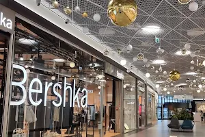 Bershka image