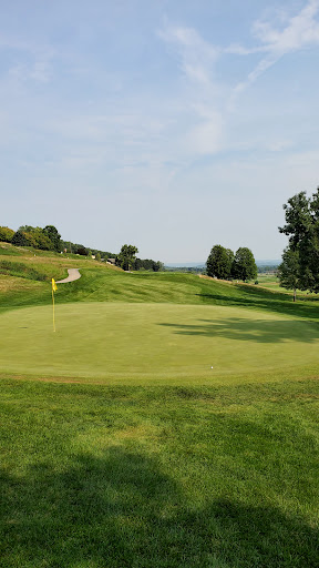 Country Club «La Crosse Country Club», reviews and photos, 300 Marcou Rd, Onalaska, WI 54650, USA