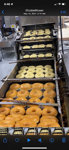 Donut Shop «Amazin Glazin Donuts», reviews and photos, 515 N Mulberry St, Elizabethtown, KY 42701, USA