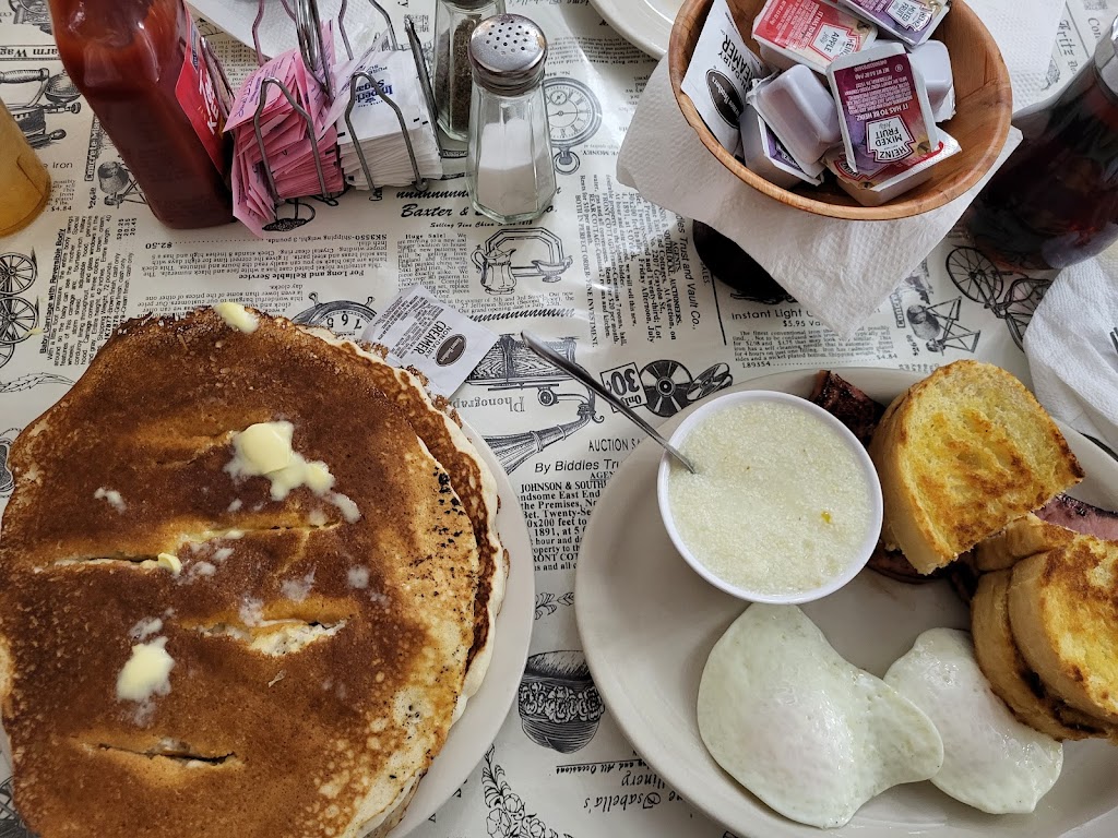 Wagon Train Drive Inn 77979