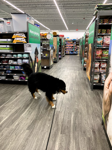 Pet Supply Store «Pet Supplies Plus», reviews and photos, 13360 W 87th St Pkwy, Lenexa, KS 66215, USA