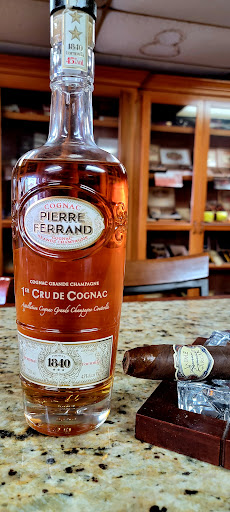 Cigar Shop «Rivercity Cigar & Brew», reviews and photos, 1990 S Frontage Rd, Vicksburg, MS 39180, USA