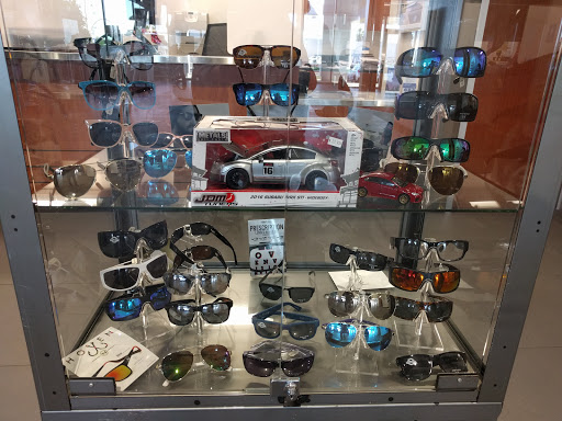 Subaru Dealer «Frank Subaru», reviews and photos