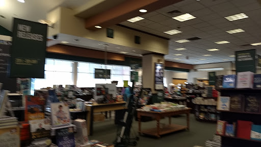 Book Store «Barnes & Noble», reviews and photos, 444 Broadway, Saugus, MA 01906, USA