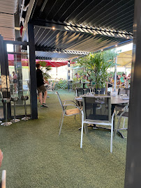 Atmosphère du Red Garden - Restaurant à Villefranche-sur-Saône à Villefranche-sur-Saône - n°19