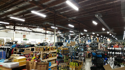 Sporting Goods Store «Sports Basement San Ramon», reviews and photos, 1041 Market Pl, San Ramon, CA 94583, USA