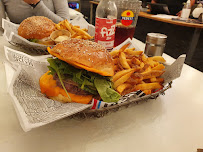 Plats et boissons du Restaurant de hamburgers Sam'Régal à Lille - n°2