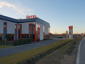 Top Hotel és Benzinkút - Hotel Tatabánya