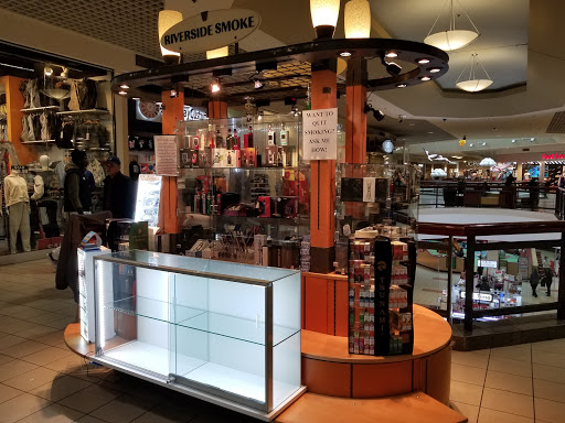 Shopping Mall «North Riverside Park Mall», reviews and photos, 7501 W Cermak Rd, N Riverside, IL 60546, USA