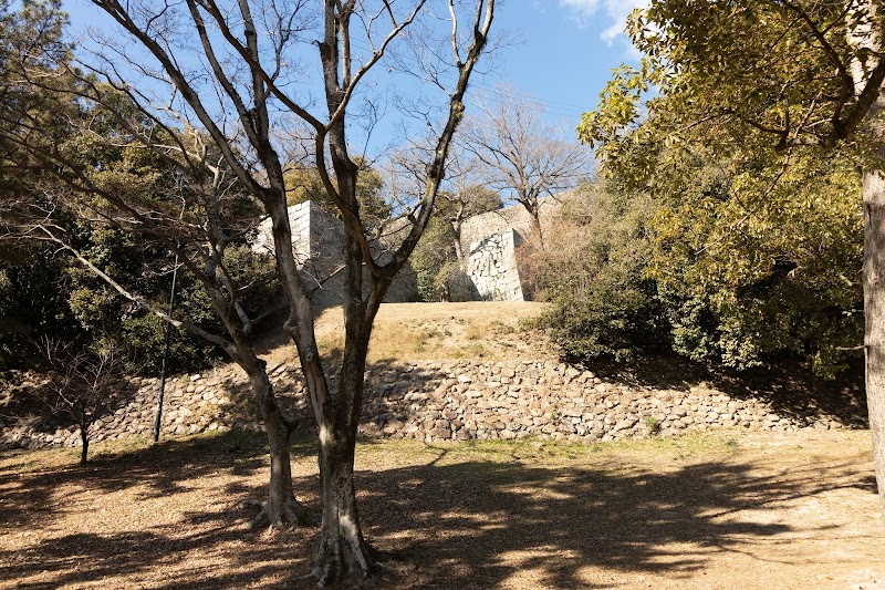 丸亀城 野面積みの石垣跡