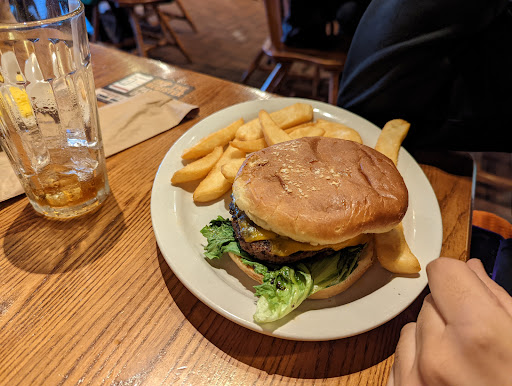 American Restaurant «Cracker Barrel Old Country Store», reviews and photos, 106 Marketplace Dr, Hampton, VA 23666, USA