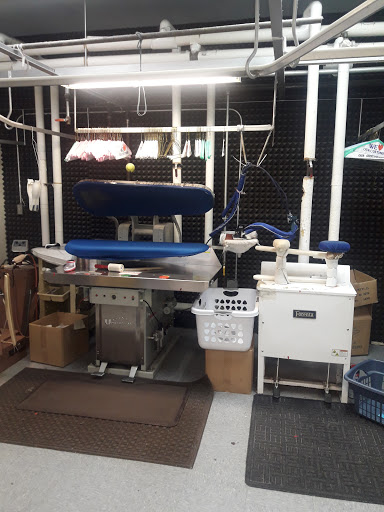 Dry Cleaner «Twin Arch Cleaners», reviews and photos, Twin Arch Rd, Mt Airy, MD 21771, USA