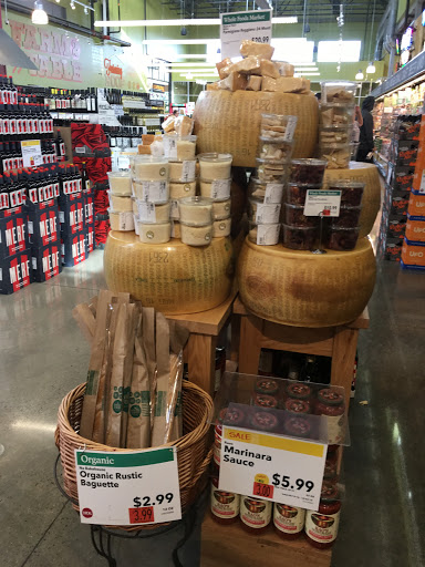 Grocery Store «Whole Foods Market», reviews and photos, 427 Walnut St, Lynnfield, MA 01940, USA