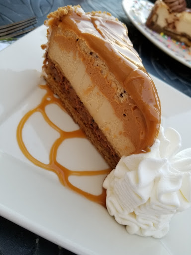 Restaurant «The Cheesecake Factory», reviews and photos, 2715 Southdale Center, Edina, MN 55435, USA