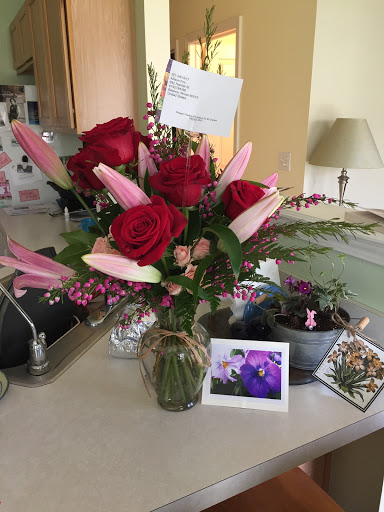 Florist «Paragon Flowers West», reviews and photos, 323 Walnut St, St Charles, IL 60174, USA