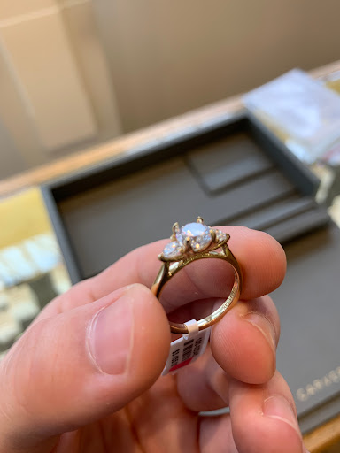 Jewelry Store «Worthington Jewelers», reviews and photos, 692 High St, Worthington, OH 43085, USA