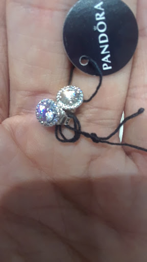 Jewelry Store «Jared The Galleria of Jewelry», reviews and photos, 45011 Utica Park Blvd, Utica, MI 48315, USA