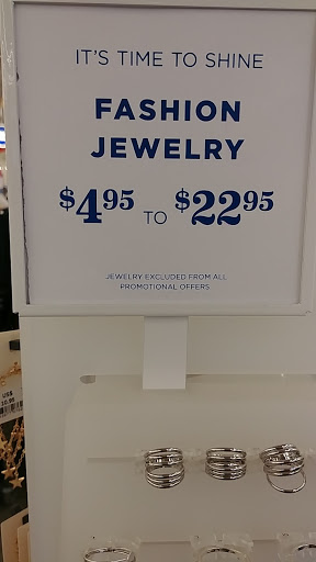 Clothing Store «Old Navy», reviews and photos, 874 Donald Lynch Blvd, Marlborough, MA 01752, USA