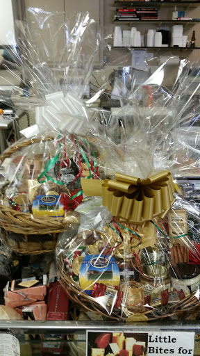 Wine Store «The Wine & Cheese Place», reviews and photos, 14748 Clayton Rd, Ballwin, MO 63011, USA