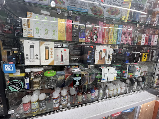 Tobacco Shop «Tobacco Barn», reviews and photos, 1906 N Frazier St, Conroe, TX 77301, USA