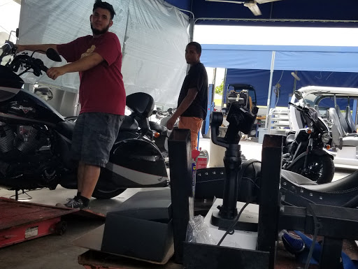 Motorcycle Dealer «Indian Motorcycle of Miami», reviews and photos, 3850 S Dixie Hwy, Miami, FL 33133, USA