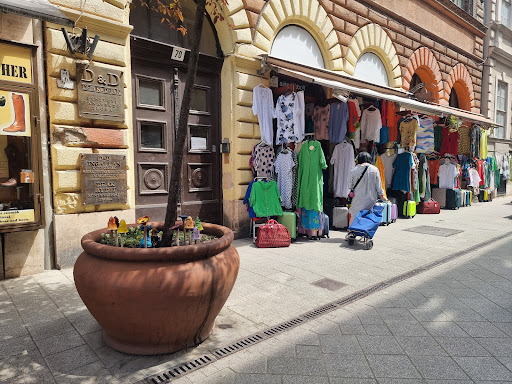 BUDAPEST SOUVENIR SHOP