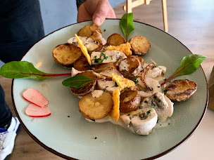 Photo n°19 de Ô Comptoir - Restaurant Caviste à Portet-sur-Garonne ()