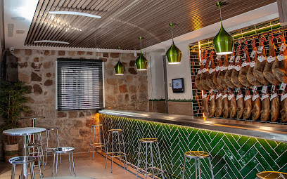 Café Mañas Bar Los Jamones - Avenida de España, 83, 23700 Linares, Jaén, Spain