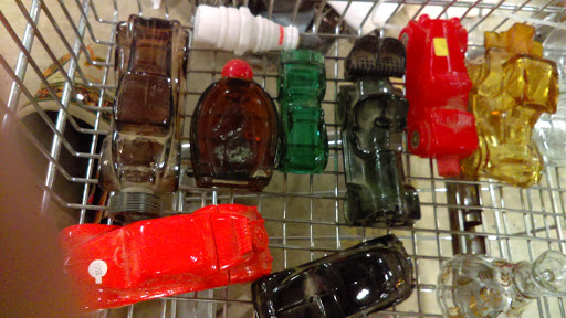 Donations Center «Goodwill», reviews and photos, 714 34th St, Lubbock, TX 79404, USA