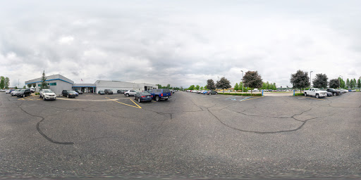 Car Dealer «Vic Canever Chevrolet», reviews and photos, 3000 Owen Rd, Fenton, MI 48430, USA