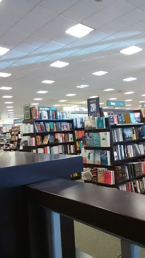 Book Store «Barnes & Noble», reviews and photos, 5101 Main St, Williamsburg, VA 23188, USA