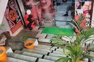 LOREAL PROFESSIONAL SALON GORAKHPUR #BEST SALON IN GORAKHPUR(V.S UNISEX) image