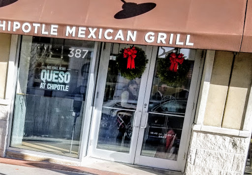 Mexican Restaurant «Chipotle Mexican Grill», reviews and photos, 387 George St, New Brunswick, NJ 08901, USA