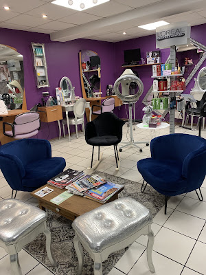De Mèche avec Giovanna Coiffeur créateur à Dagneux