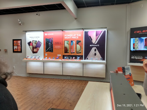 Cell Phone Store «Boost Mobile Cellutions- Heath», reviews and photos, 771 S 30th St #337, Heath, OH 43056, USA