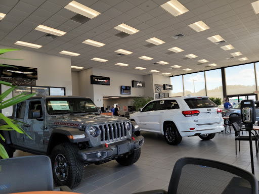 Car Dealer «Harr Chrysler Jeep Dodge», reviews and photos, 110 Gold Star Blvd, Worcester, MA 01606, USA