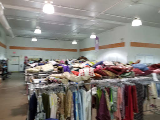 Thrift Store «Country Club & Southern Goodwill Retail Store & Donation Center», reviews and photos, 1046 S Country Club Dr, Mesa, AZ 85210, USA