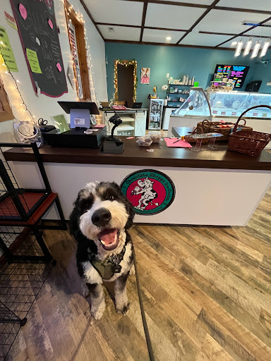 Dini's Ice Cream Shoppe