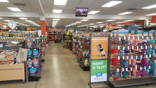 Pet Supply Store «Petco Animal Supplies», reviews and photos, 545 Ritchie Hwy, Severna Park, MD 21146, USA
