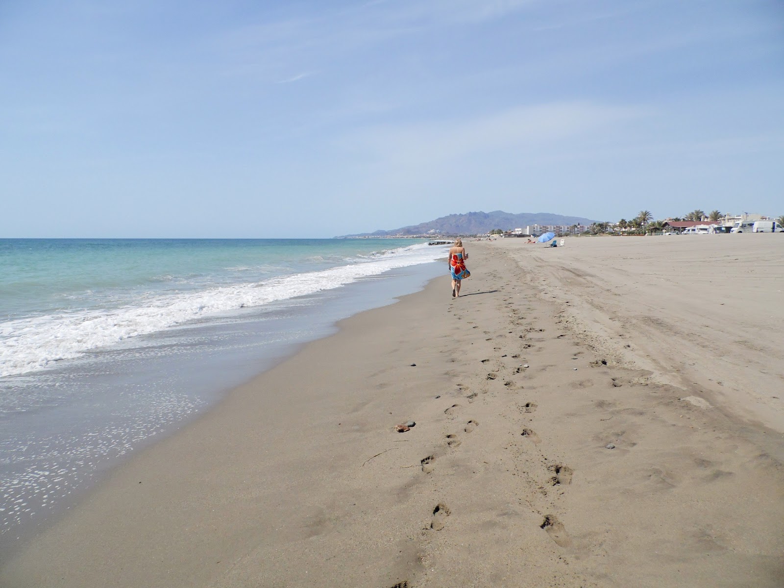 Foto van Playa de Quitapellejos met blauw water oppervlakte